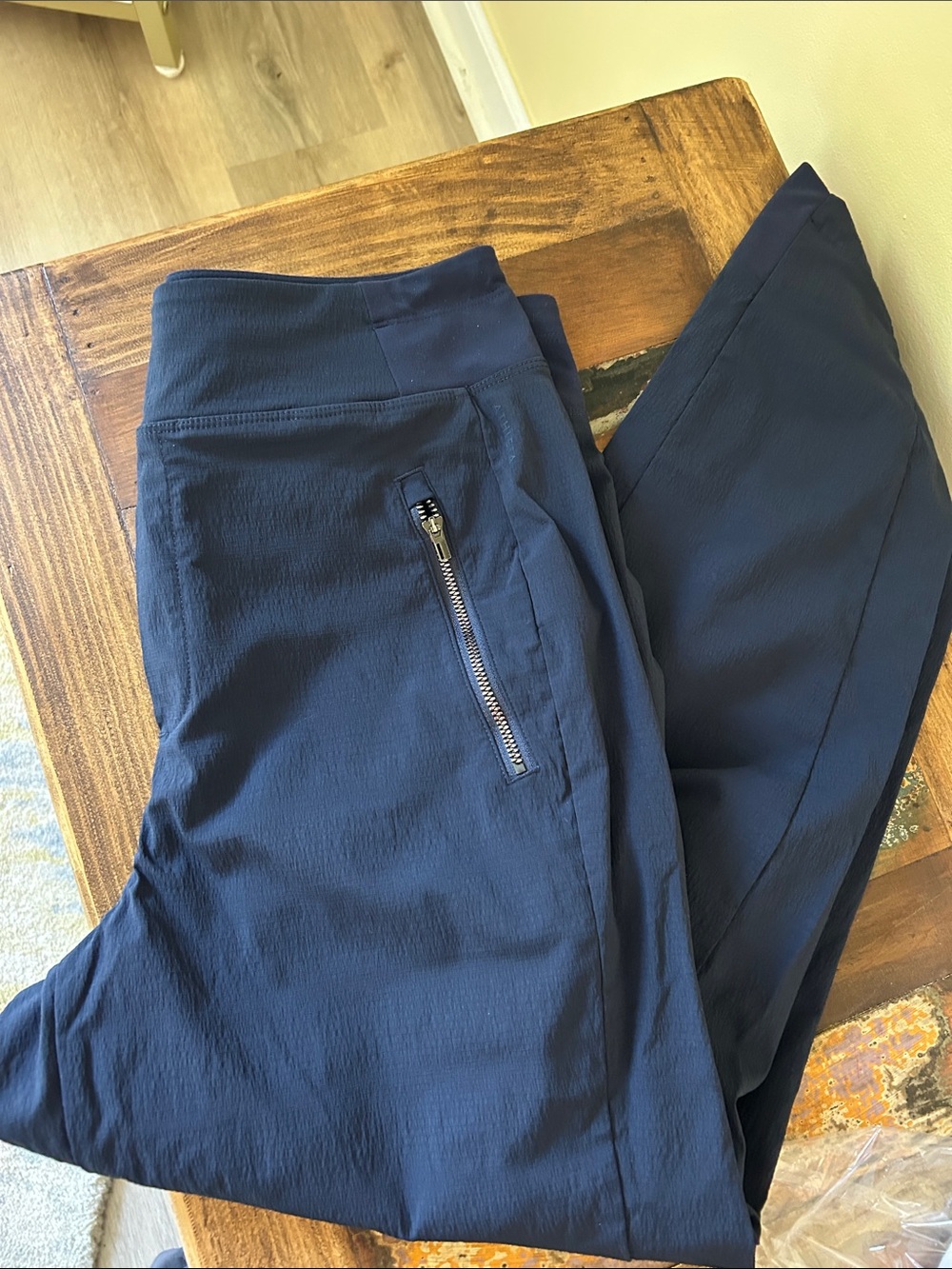 Athlete pants, sz 8